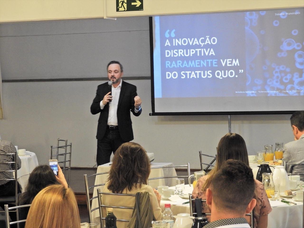 19/11/19 - Café da Manhã SIMECS/SICREDI